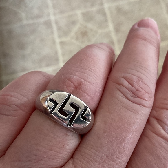 NWOT Sterling Silver 925 Greek Key Design Solid Ring Size US 7 - Picture 10 of 11